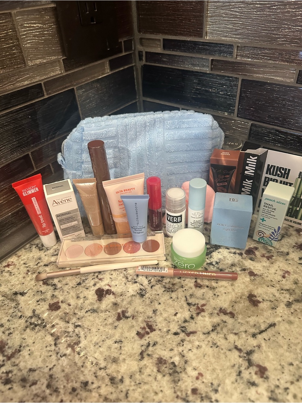 NIB Makeup and Skincare Sample Set